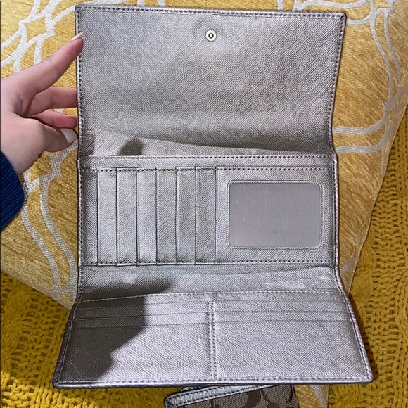 coach wallet & checkbook holder! - Picture 5 of 8